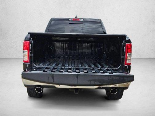 Diamond Black Crystal Pearlcoat 2023 RAM 1500 Big Horn/Lone Star