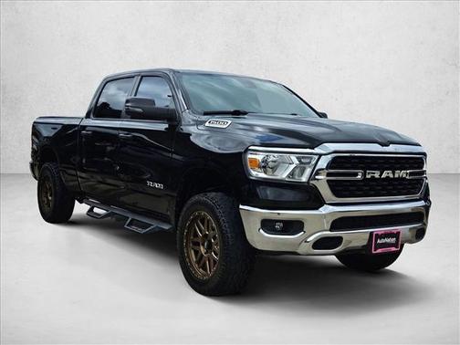 Diamond Black Crystal Pearlcoat 2023 RAM 1500 Big Horn/Lone Star