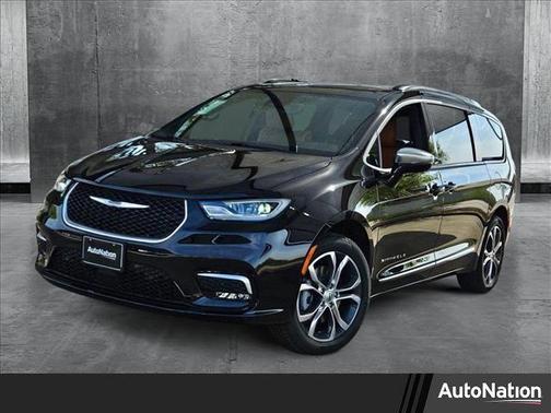 2025 Chrysler Pacifica L