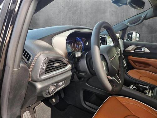 2025 Chrysler Pacifica L