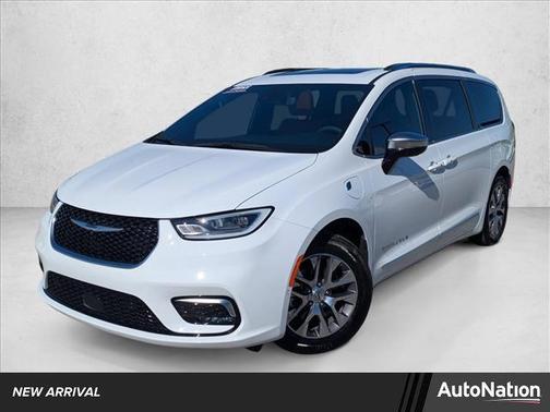 2025 Chrysler Pacifica L