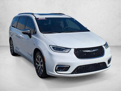 2025 Chrysler Pacifica L