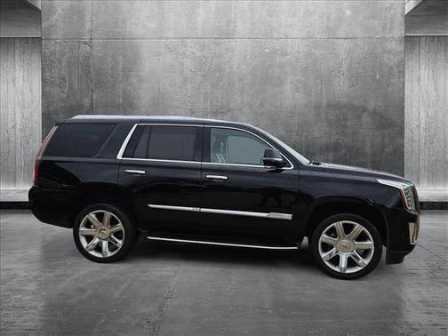 2018 Cadillac Escalade Luxury