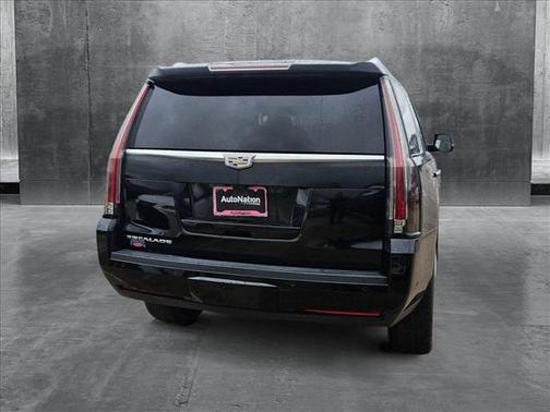 2018 Cadillac Escalade Luxury