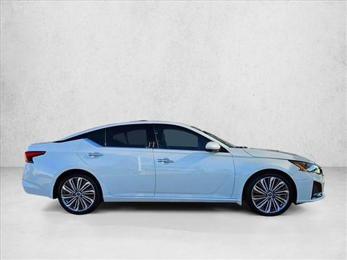 2024 Nissan Altima 2.5 SL