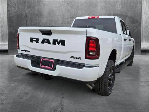 2025 RAM 2500 Lone Star Crew Cab 4x4 6'4' Box