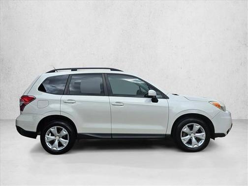 Satin White Pearl 2015 Subaru Forester 2.5i Premium