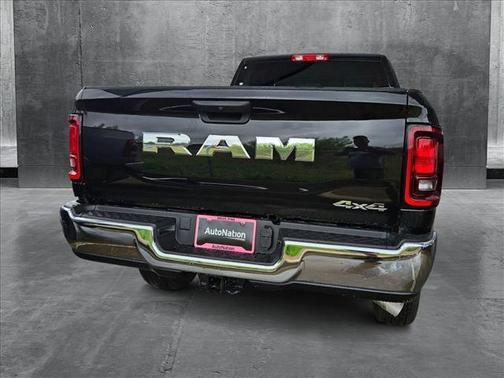 2025 RAM 2500 Tradesman Crew Cab 4x4 6'4' Box