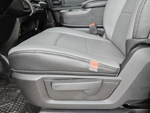 2025 RAM 2500 Tradesman Crew Cab 4x4 6'4' Box