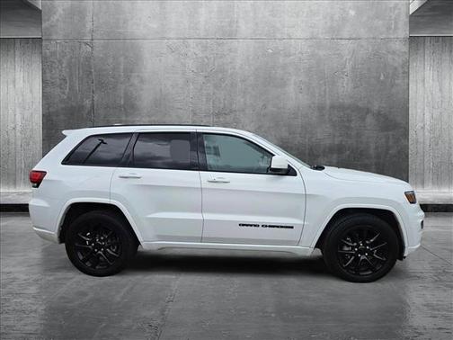 2017 Jeep Grand Cherokee Altitude