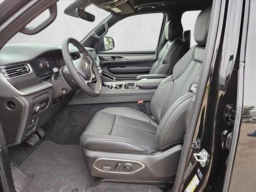 High Gloss Black 2026 Jeep Grand Wagoneer L Limited Reserve 4x4