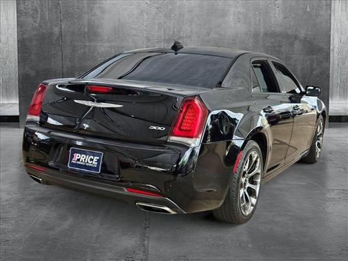 2018 Chrysler 300 Touring