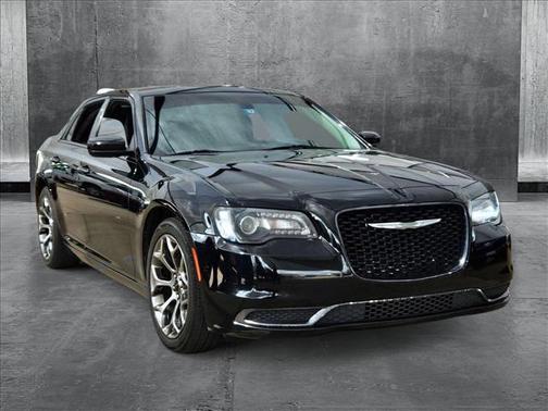 2018 Chrysler 300 Touring