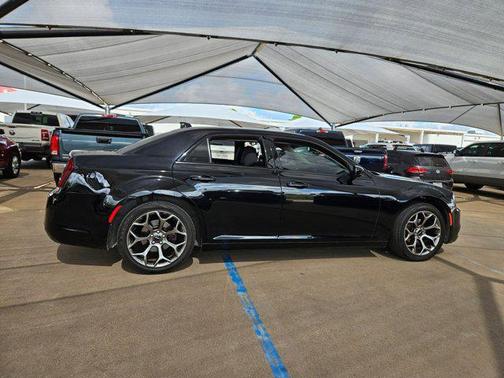 2018 Chrysler 300 Touring