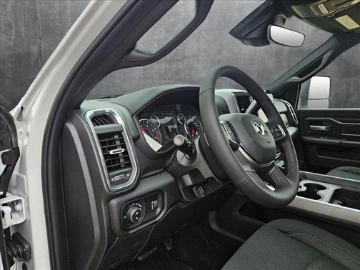 2025 RAM 3500 Lone Star Crew Cab 4x4 8' Box