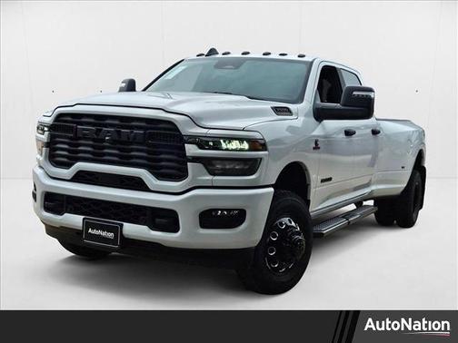 2025 RAM 3500 Lone Star Crew Cab 4x4 8' Box
