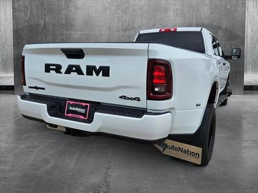 2025 RAM 3500 Lone Star Crew Cab 4x4 8' Box