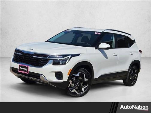 Snow White Pearl 2025 Kia Seltos S