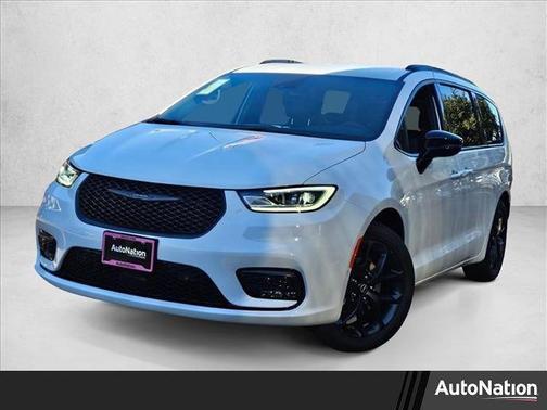 2026 Chrysler Pacifica L