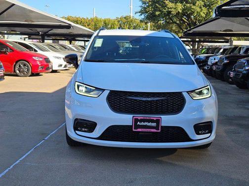 2026 Chrysler Pacifica L