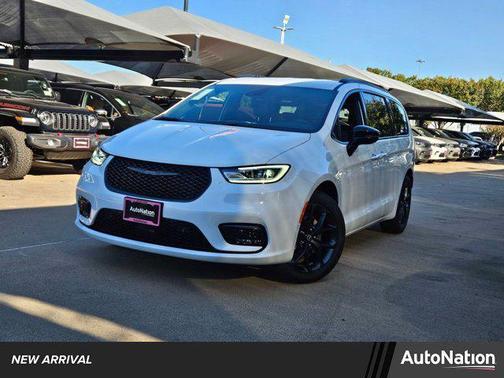 2026 Chrysler Pacifica L