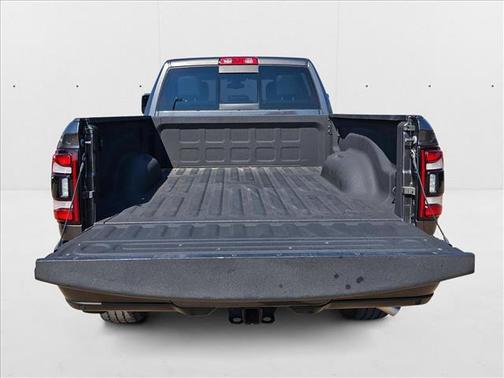 2023 RAM 2500 Laramie Crew Cab 4x4 6'4' Box