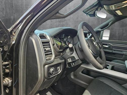 2025 RAM 2500 Lone Star Crew Cab 4x4 6'4' Box