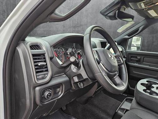2025 RAM 2500 Tradesman Crew Cab 4x4 6'4' Box