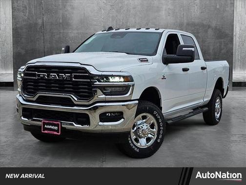 2025 RAM 2500 Tradesman Crew Cab 4x4 6'4' Box