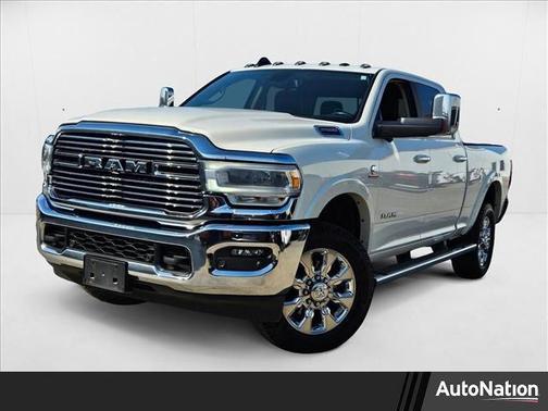 2022 RAM 2500 Laramie Crew Cab 4x4 6'4' Box