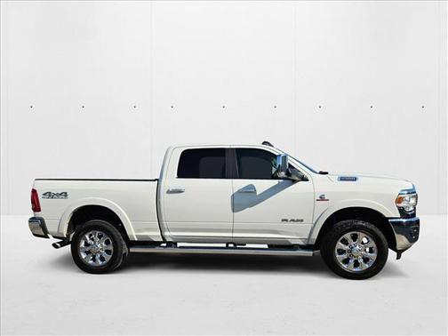 2022 RAM 2500 Laramie Crew Cab 4x4 6'4' Box