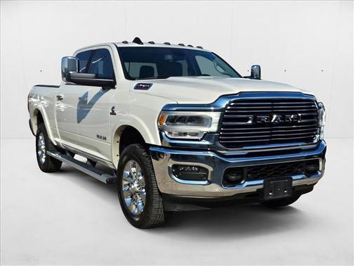 2022 RAM 2500 Laramie Crew Cab 4x4 6'4' Box