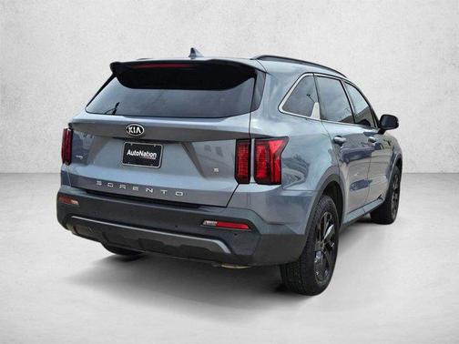 Everlasting Silver 2021 Kia Sorento S
