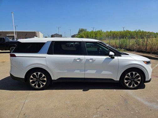 2022 Kia Carnival EX