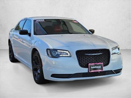 2020 Chrysler 300 Touring