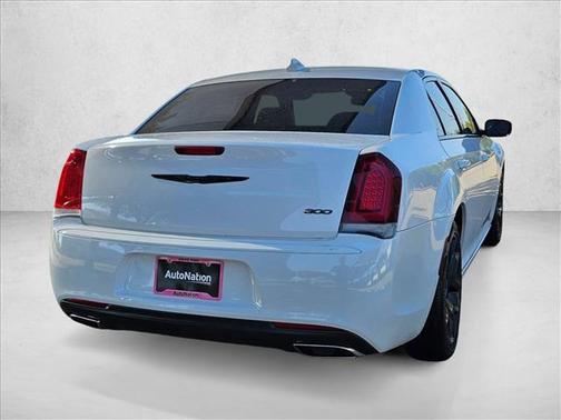 2020 Chrysler 300 Touring