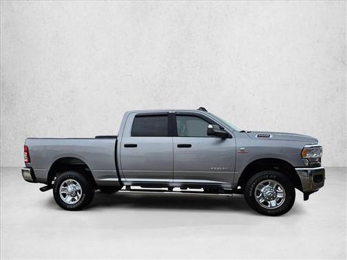 2022 RAM 2500 Big Horn Crew Cab 4x4 6'4' Box