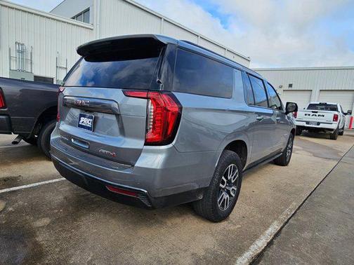 2024 GMC Yukon XL 4WD AT4