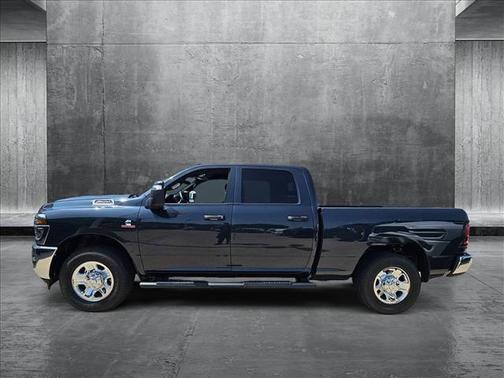 2025 RAM 2500 Tradesman Crew Cab 4x2 6'4' Box