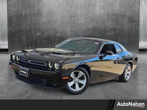 2017 Dodge Challenger SXT