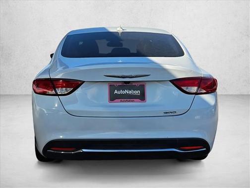 2017 Chrysler 200 Limited