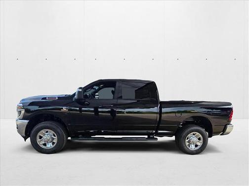 2025 RAM 2500 Tradesman Crew Cab 4x4 6'4' Box
