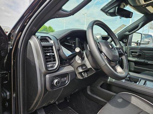2025 RAM 2500 Limited Crew Cab 4x4 6'4' Box