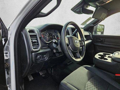 Bright White Clearcoat 2026 RAM 3500 Tradesman Crew Cab 4x4 8' Box