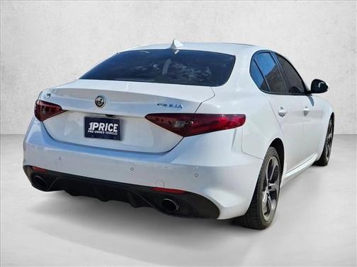 2018 Alfa Romeo Giulia Base