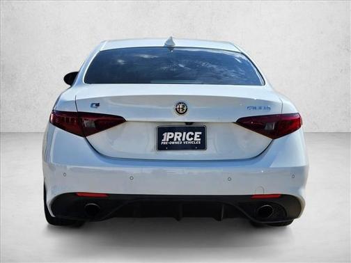 2018 Alfa Romeo Giulia Base