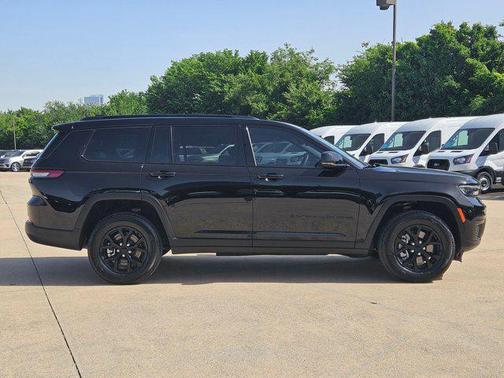 2024 Jeep Grand Cherokee L Altitude
