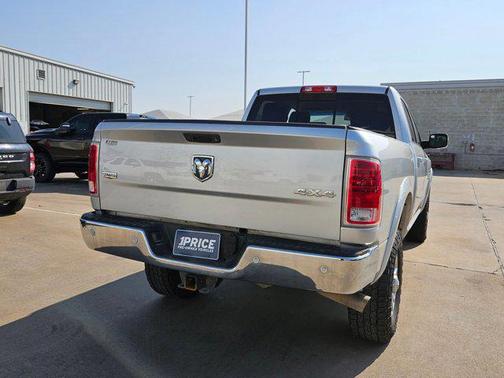 2017 RAM 2500 Laramie Crew Cab 4x4 6'4' Box