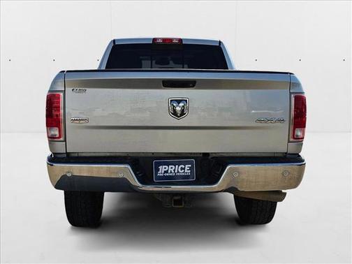 2017 RAM 2500 Laramie Crew Cab 4x4 6'4' Box