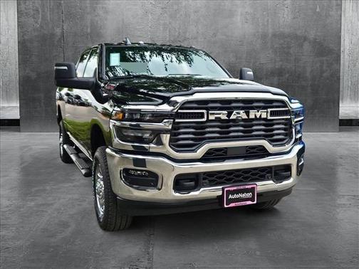 2025 RAM 2500 Tradesman Crew Cab 4x4 6'4' Box